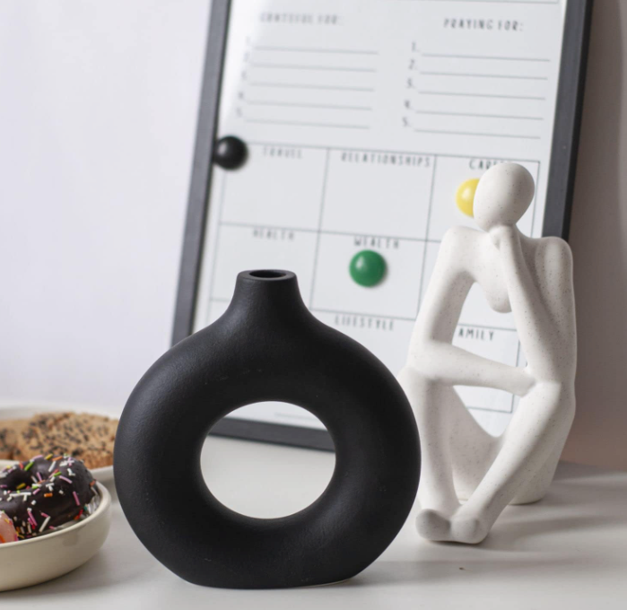 The Midnight Halo Pampas Vase