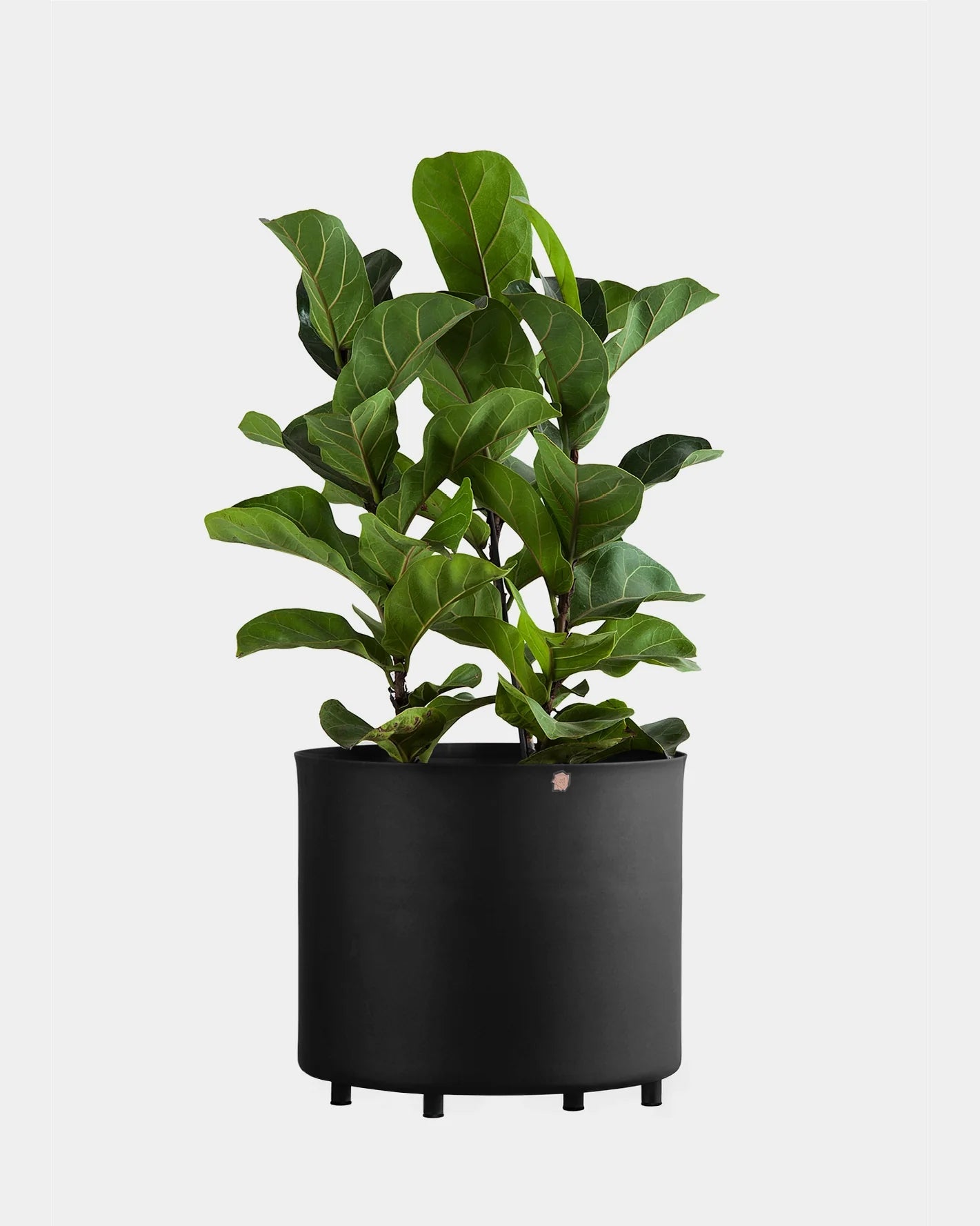 Vaso alumínio reto 33 com pé e furo na base - Sob encomenda